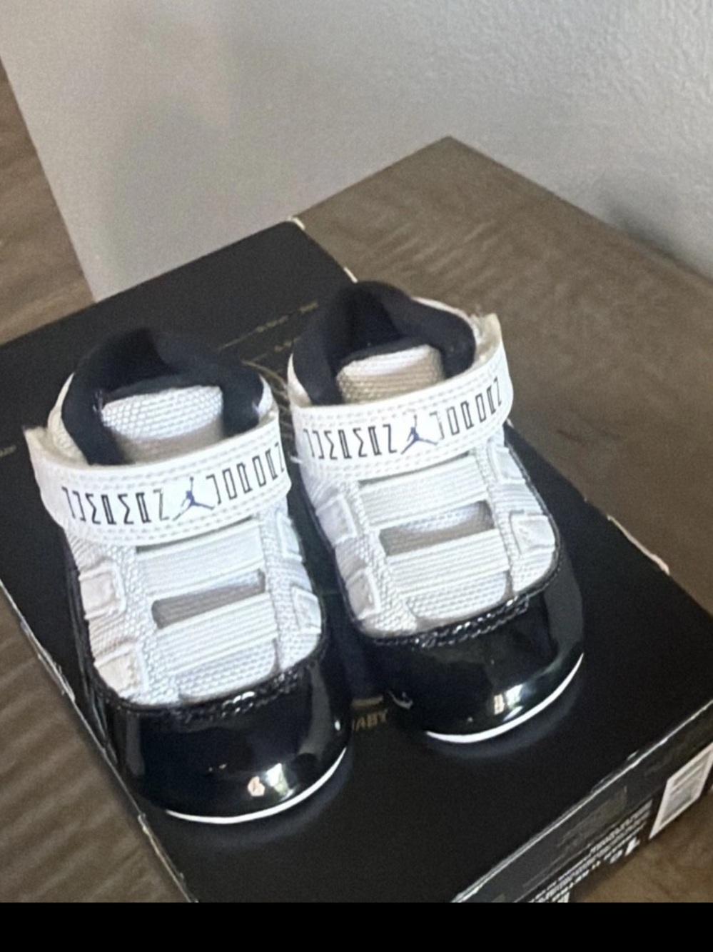 Jordan Kids Black and White Hook-and-Loop Sneakers